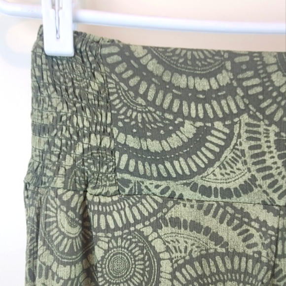 NWT ☆ Three Dots Green 'Woodland Mosaic' Pull-On Pants Small - Picture 6 of 13